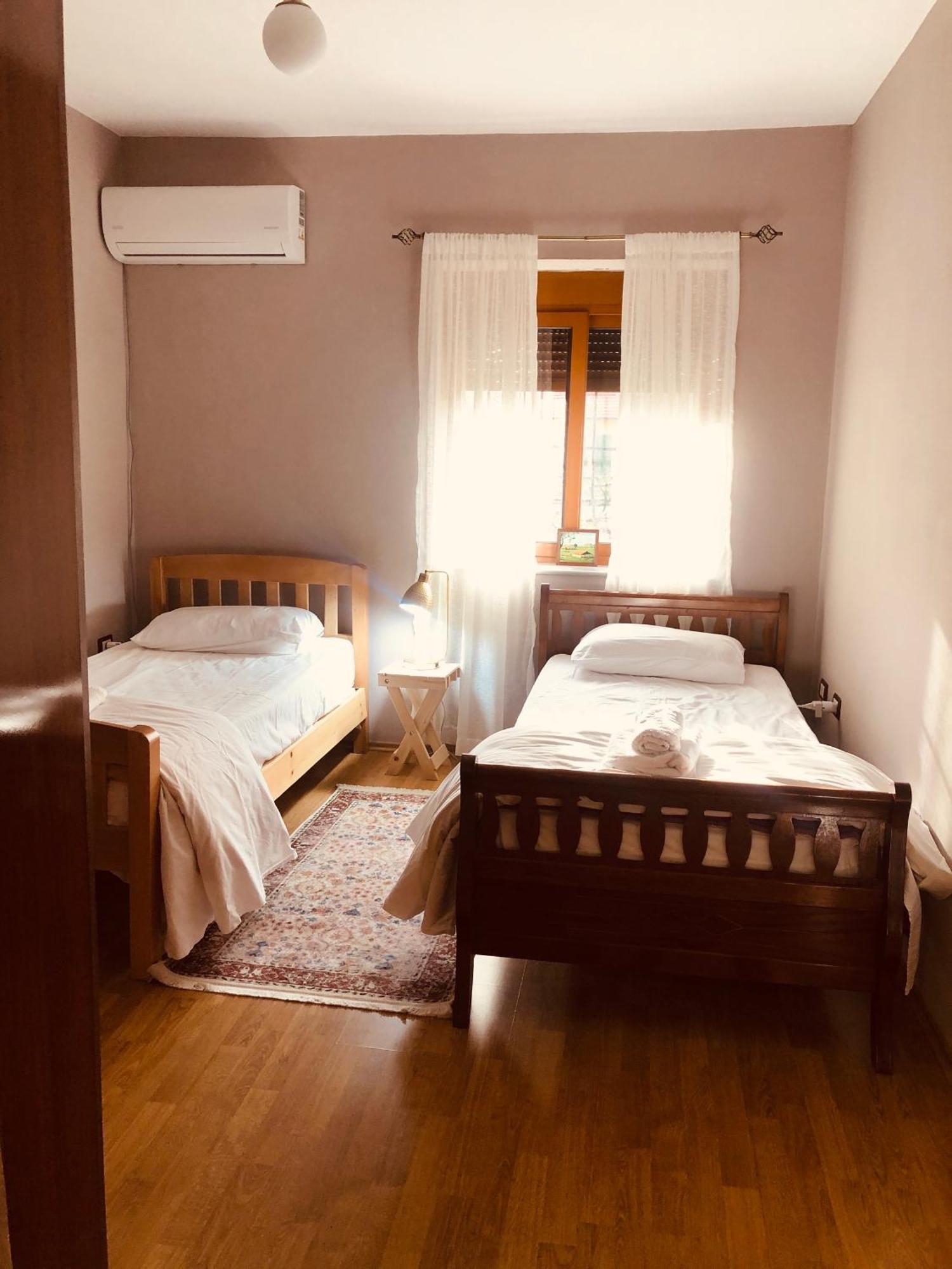 Qemal Stafa Apartment Tirana Esterno foto