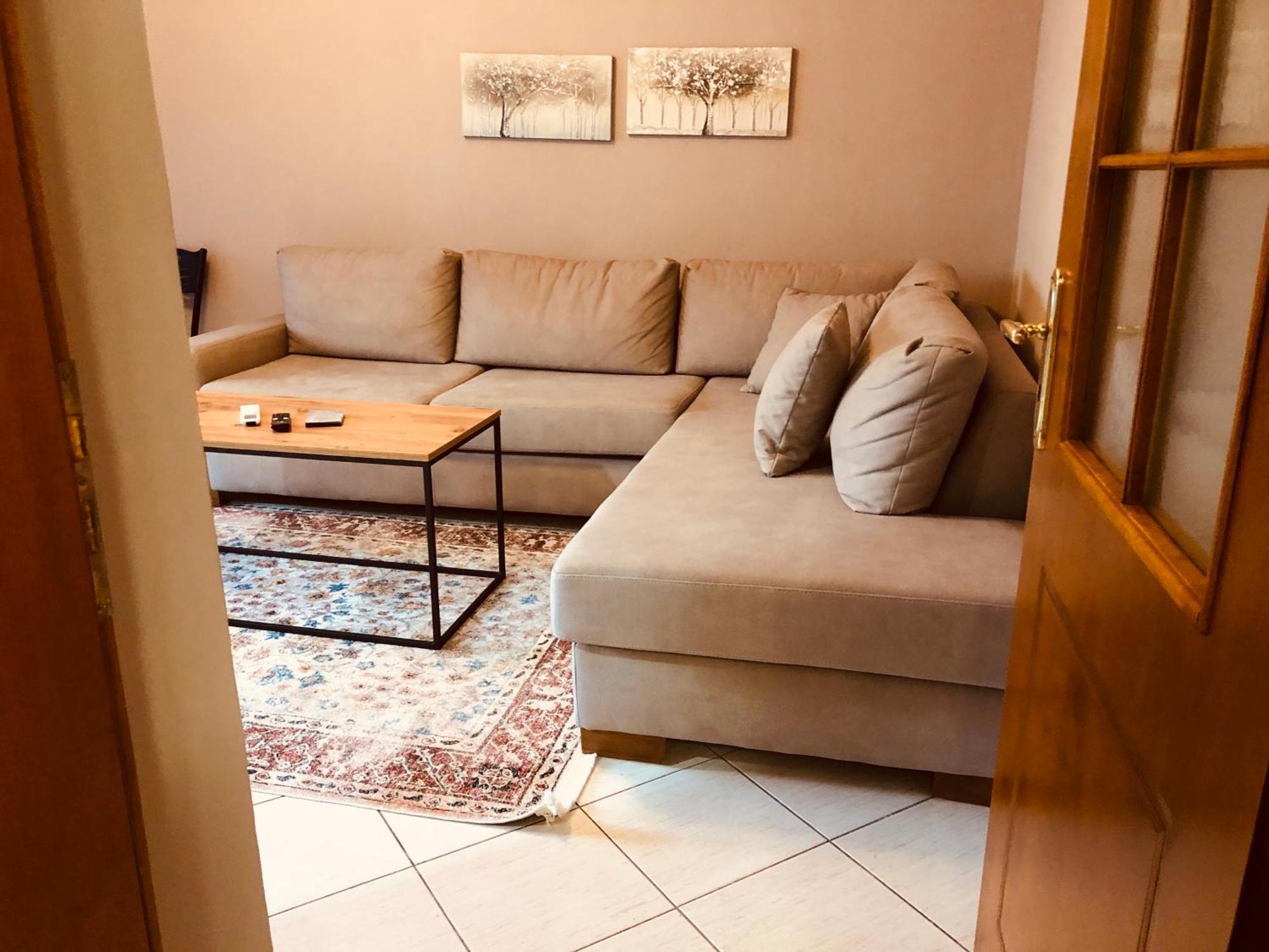 Qemal Stafa Apartment Tirana Esterno foto